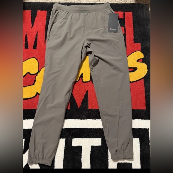 NWT Mens Lululemon Surge Jogger. Regular. Size Medium. Rover - Picture 1 of 4